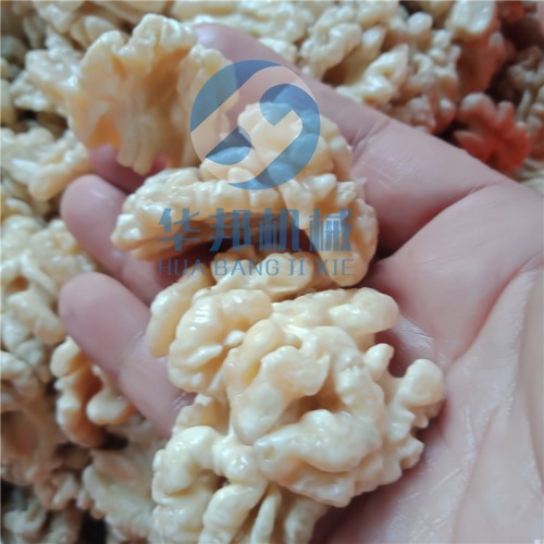 核桃仁去皮機器  規(guī)格齊全 純物理去皮率高達98%